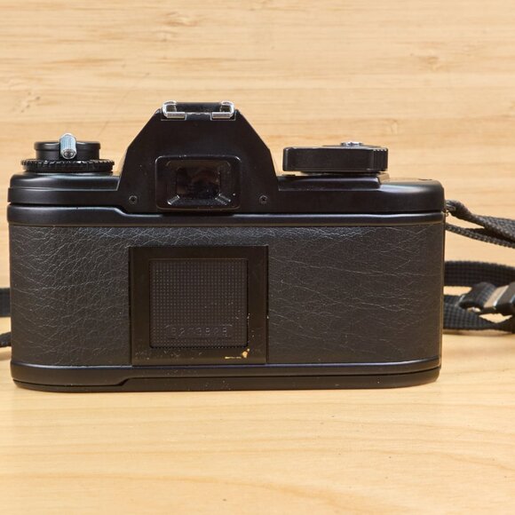 Nikon EM SLR 35mm Film Camera, with Nikon E 50mm f1.8 Lens, Nikon SB-E Flash - Picture 9 of 12